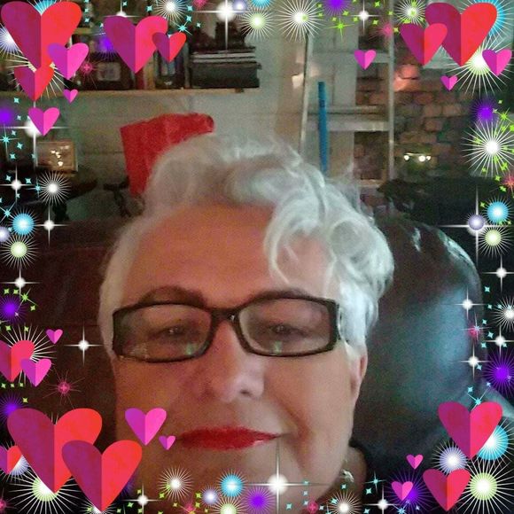 Meet your Posher, Cecilia - Picture 1 of 1